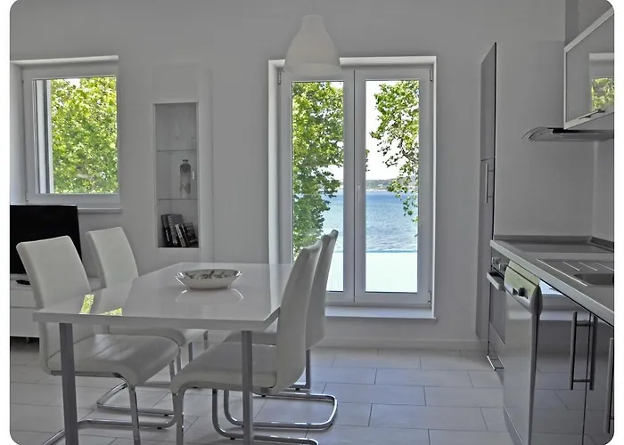 Guest house & Artemus Belveder